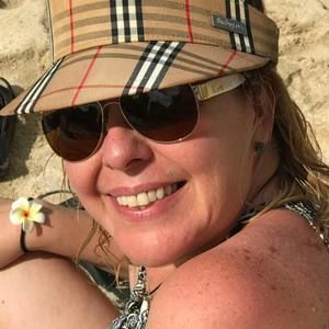 Meet your Posher, Mayaya